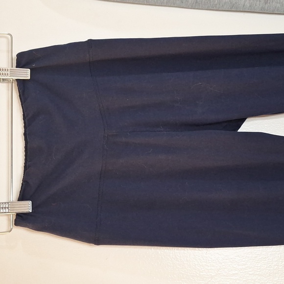 Women's Navy Blue Leggins & Gray cutout crop top! - Picture 2 of 5